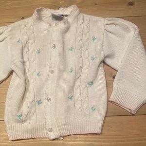 CARRIAGE BOUTIQUES GIRLS SIZE 3T BUTTON SWEATER